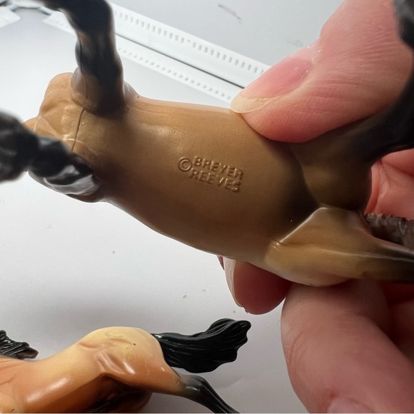 BREYER STABLEMATE-Dun Standardbred And Quarter Horse-USED-Good Condition - Picture 6 of 6